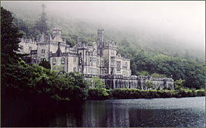 Kylemore Abbey Irland, © 1993 Juergen Kullmann