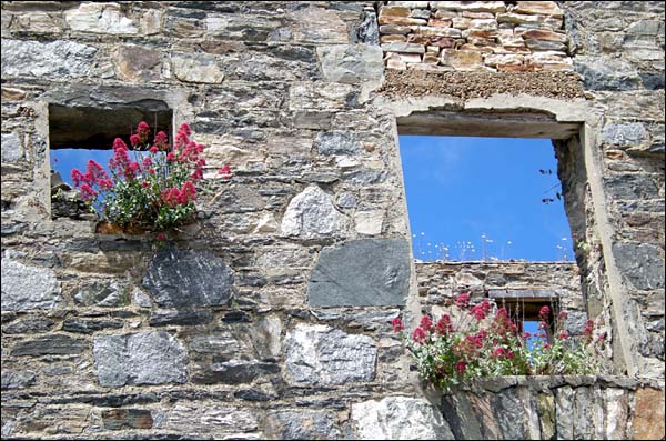 Old Grain Store, Clifden Harbour, © 2008 Juergen Kullmann