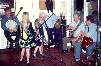 Johnnie and his grandnieces, © 1997 Juergen Kullmann