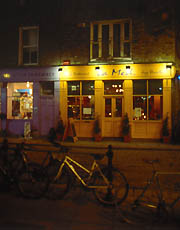 Temple Bar, Dublin, © 1999 Juergen Kullmann