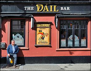 Dáil Bar, © 2017 Juergen Kullmann