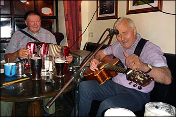 In Paddy Coynes Pub, © 2017 Hildegard Vogt-Kullmann