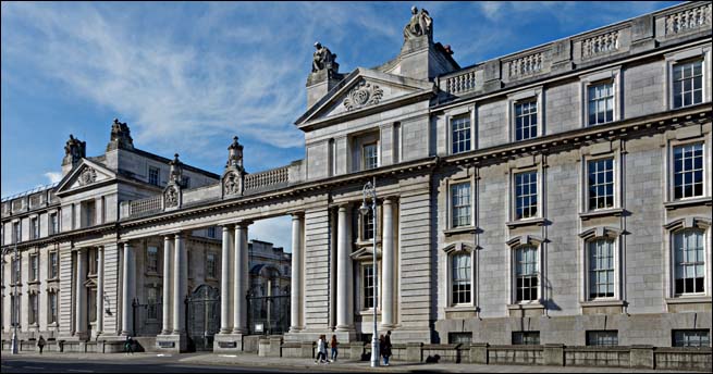 Departent of the Taoiseach, Dublin, Merrion Street, © 2022 Jürgen Kullmann