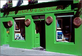 Kennys Bookshop Galway, © 2004 Juergen Kullmann