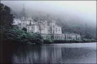 Kylemore Abbey, © 1993 Juergen Kullmann