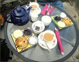 Scones beim Tiny Teapot, © 2009 Juergen Kullmann