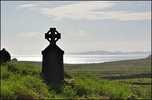 Renvyle Graveyard, © 2012 Juergen Kullmann