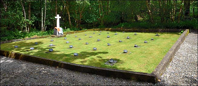 Letterfrack Industrial School Churchyard, © 2016 Jürgen Kullmann