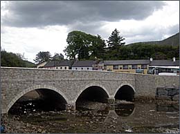 Leenaun Bridge, © 2009 Juergen Kullmann